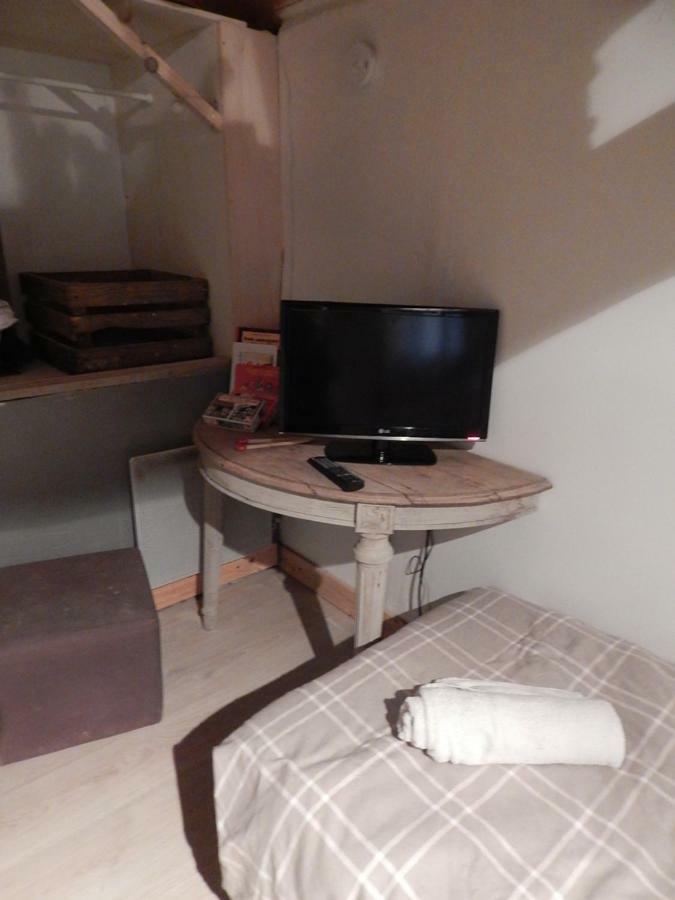 Bed and Breakfast Mimi la Sardine Saint-Gervais en-Belin Exterior foto